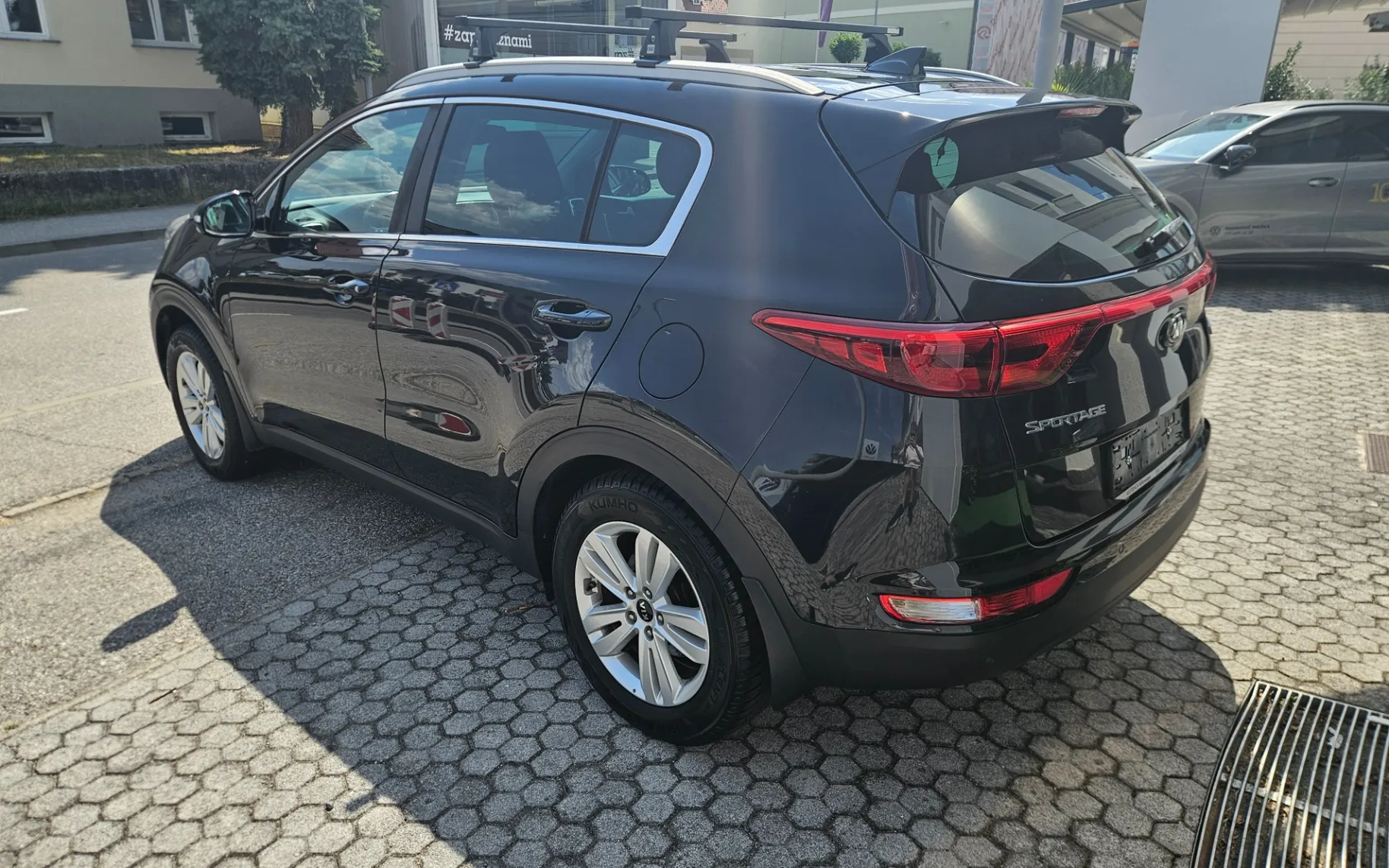 Zunanja slika - KIA Sportage - 2WD 1.6 GDI LX Urban - 4