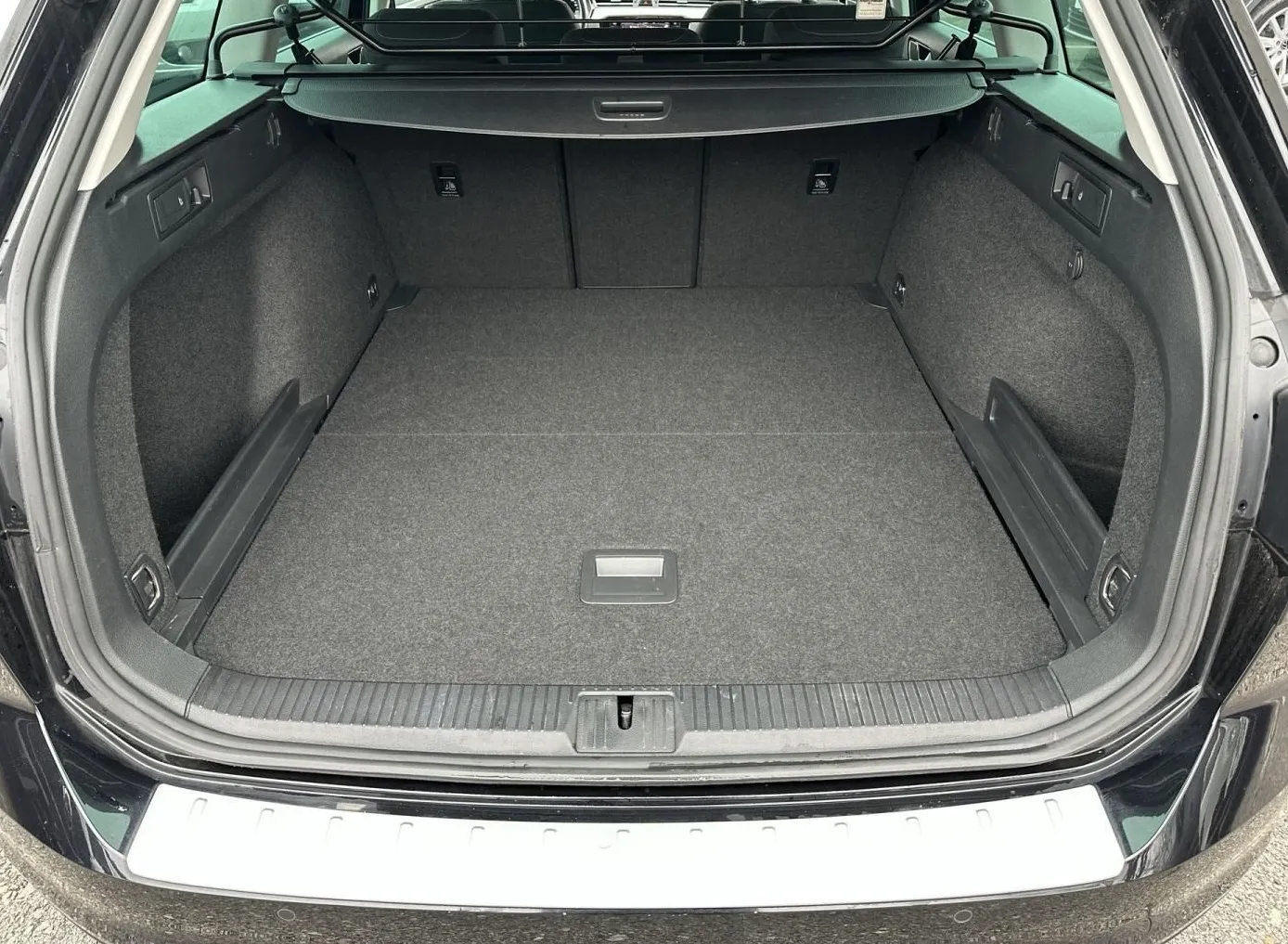 Zunanja slika - Volkswagen Passat - Variant 2.0 TDI Business ACC-KAMERA-GRETJE.SED+VOLAN - 10
