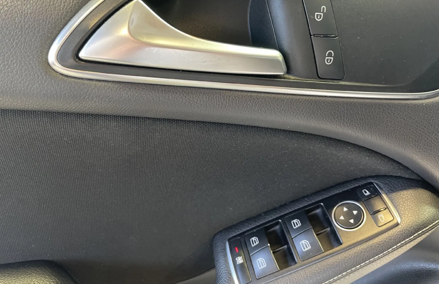 Zunanja slika - Mercedes-Benz B-Razred - B200CDI-NAVIGACIJA-TEMPOMAT-MULTIFUNKCIJA-KAMERA - 18