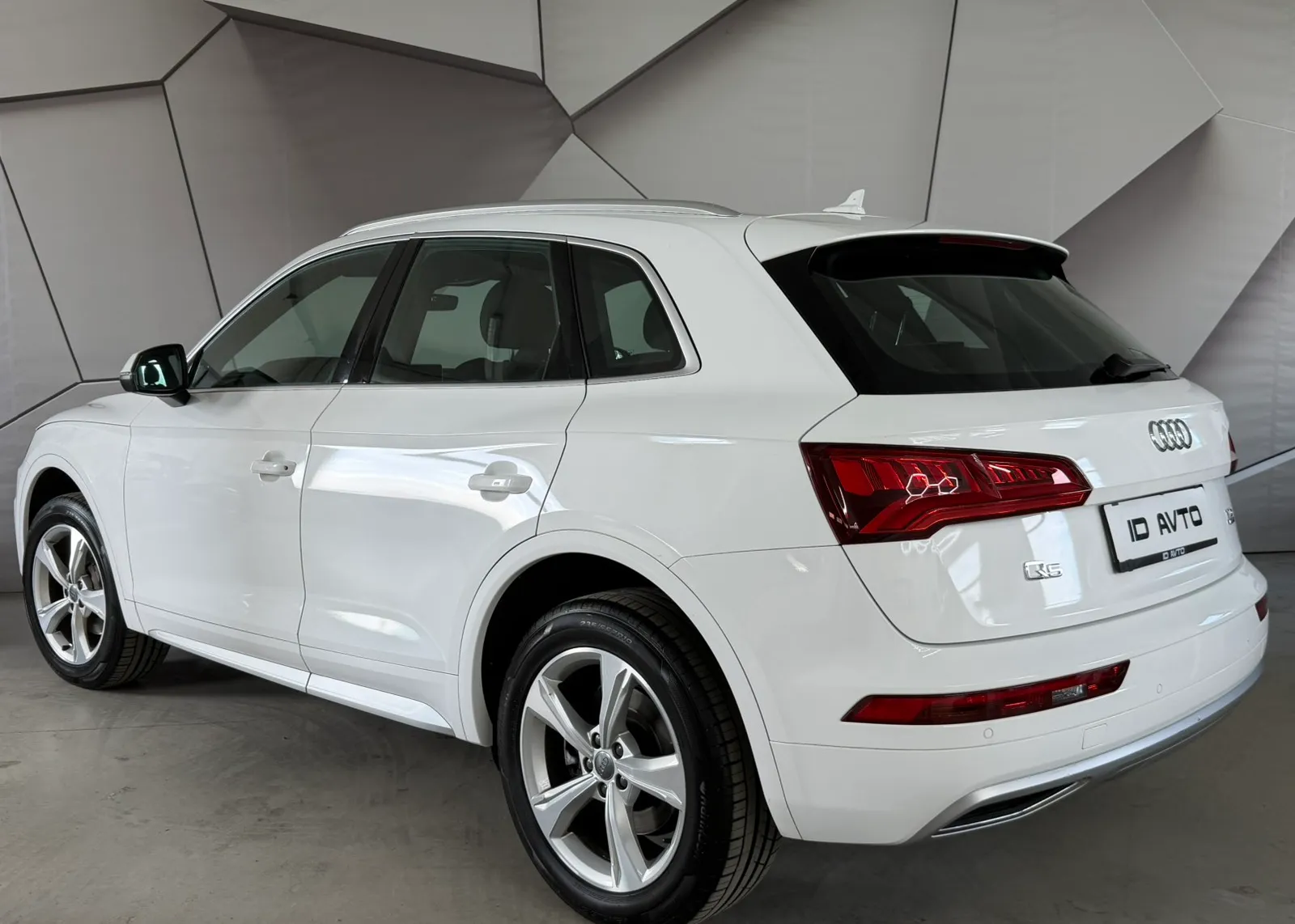 Zunanja slika - Audi Q5 - quattro 2,0 TDI Sport S tronic - 3