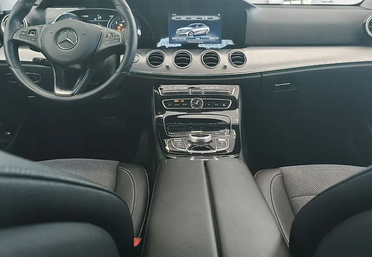 Zunanja slika - Mercedes-Benz E-Razred - E 220 d AMG-KAMERA-AVANTGARDE-LED-F1-VIDEO - 7