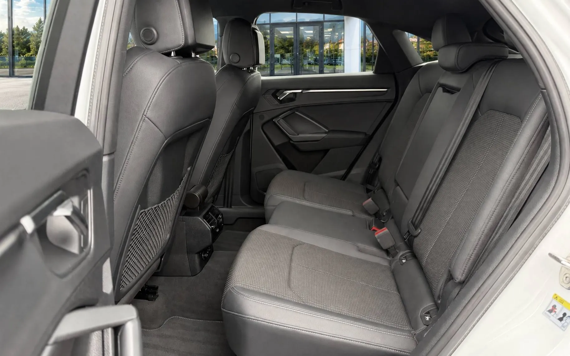 Zunanja slika - Audi Q3 Sportback - 2.0 TDI S-line S-tronic-SLO-ACC-LED-Virtual-Navi - 6