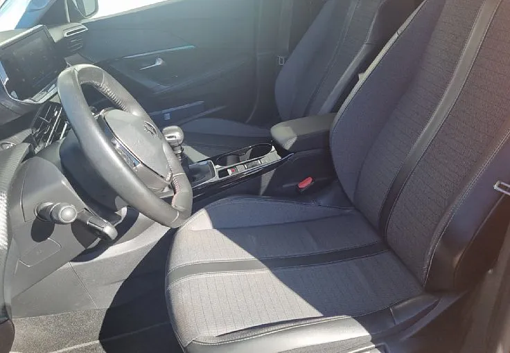Zunanja slika - Peugeot 2008 - 1.2 PureTech 100 S S Allure PRVI L.. SERVISNA - 7