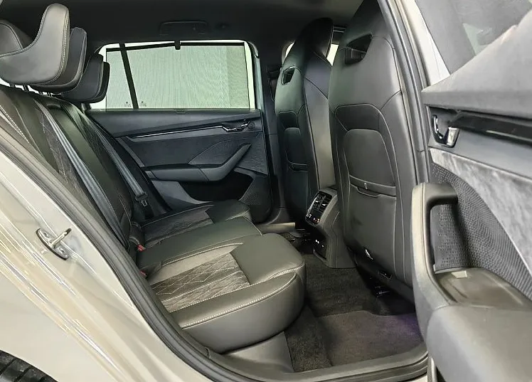 Zunanja slika - Škoda Octavia - RS-2.0TDI-200KM-DSG-KAMERA-VIRTUAL-ACC-SOUND-19C- - 13