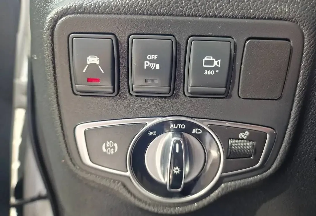 Notranja slika - Mercedes-Benz X-Razred - 250cdi 4-MATIC VELIKO OPREME 1.LASTNIK KUP. V SLO. - 9