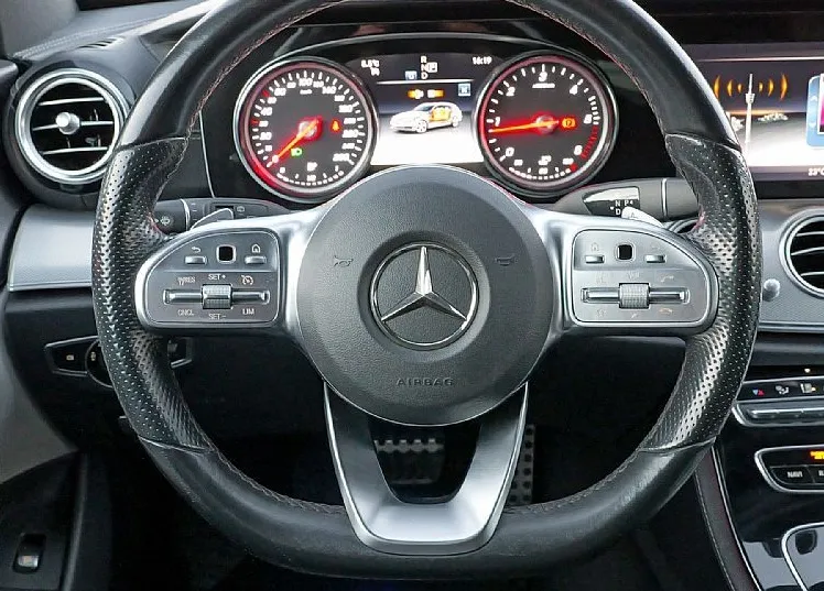 Zunanja slika - Mercedes-Benz E-Razred - E300d•AMG Line•NAVI+•BURMESTER•GR.SED•KAM•KLJUKA - 14