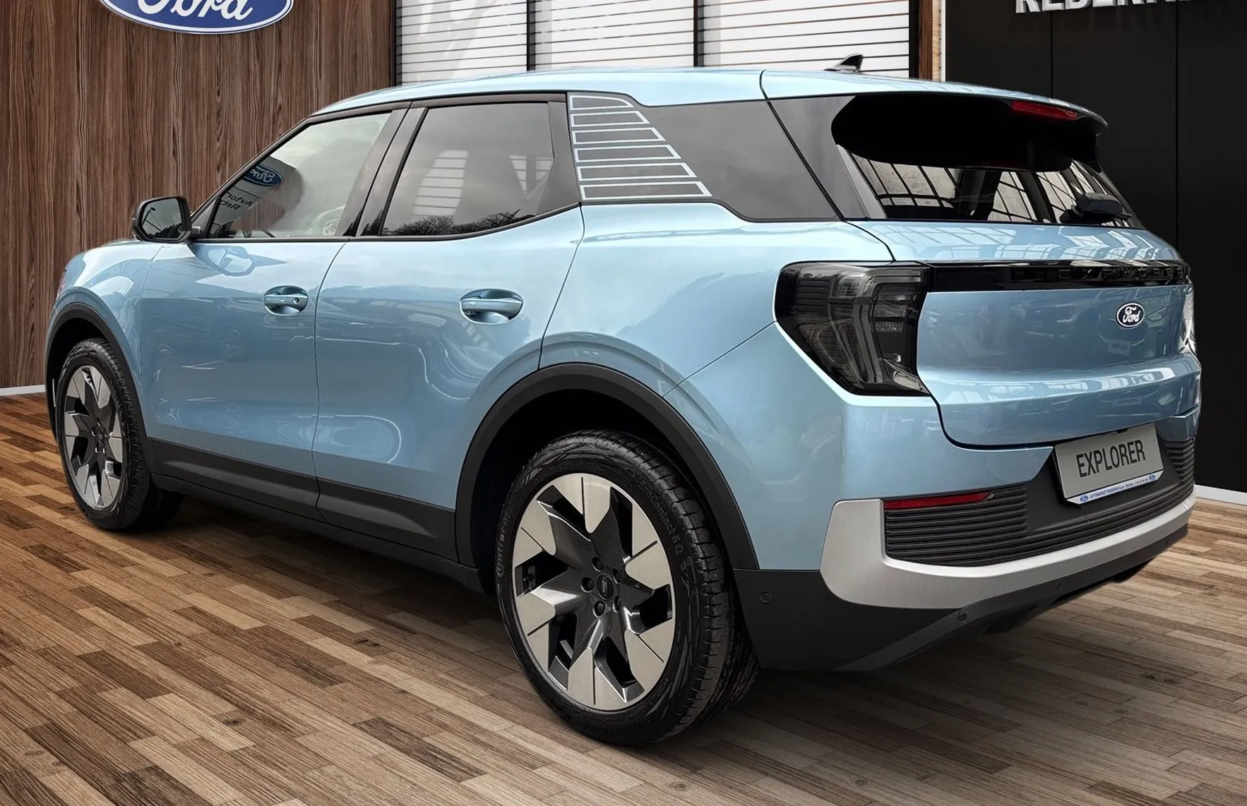 Zunanja slika - Ford Explorer - EV PREMIUM dv elektro79 kWh 250 kW AT AWD - 5