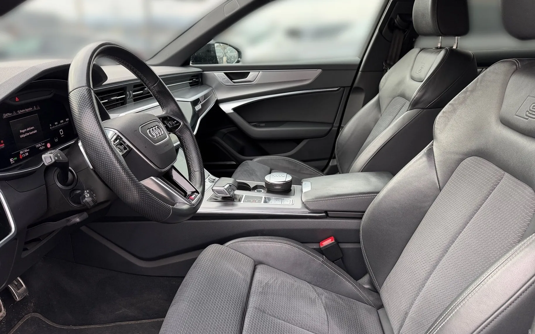 Notranja slika - Audi A6 Avant - 50 TDI Quattro tiptronic S line 210kW - 10