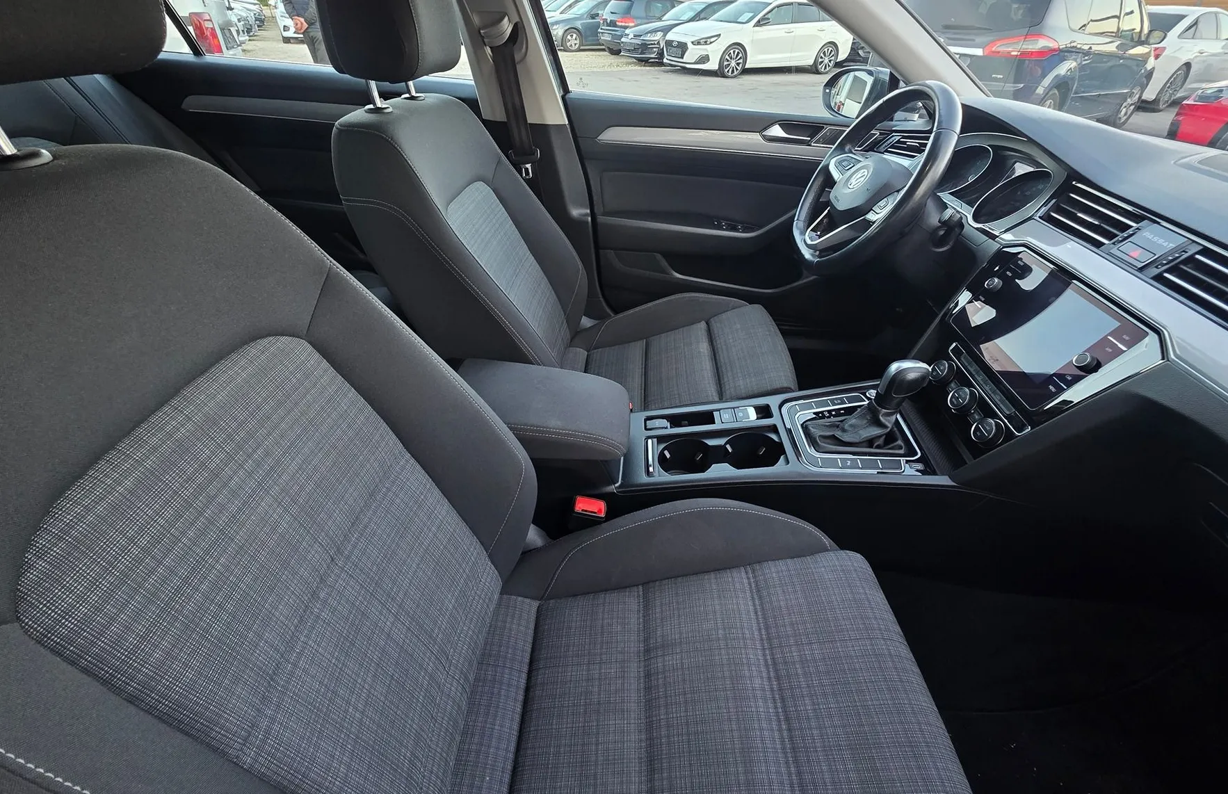 Zunanja slika - Volkswagen Passat - Variant 1.6 TDI BMT SCR DSG LED-NAVI-PDC-ALU PLATIŠČA - 11