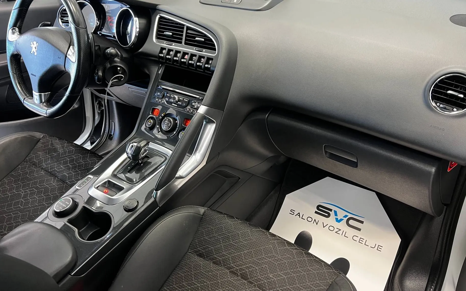 Zunanja slika - Peugeot 3008 - 2.0 HDI-200KM-AUT-4X4-LED-HUD-NAVI-PDC-TEMP-17COL. - 11