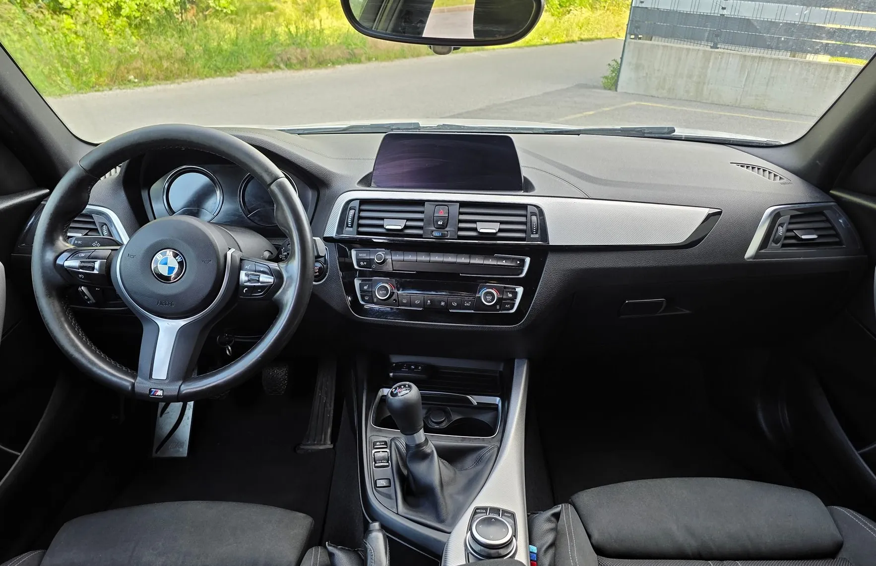 Zunanja slika - BMW Serija 1 - : 116i M SPORT LED-NAVI-ALU-KAMERA-2.LASTNIK - 9