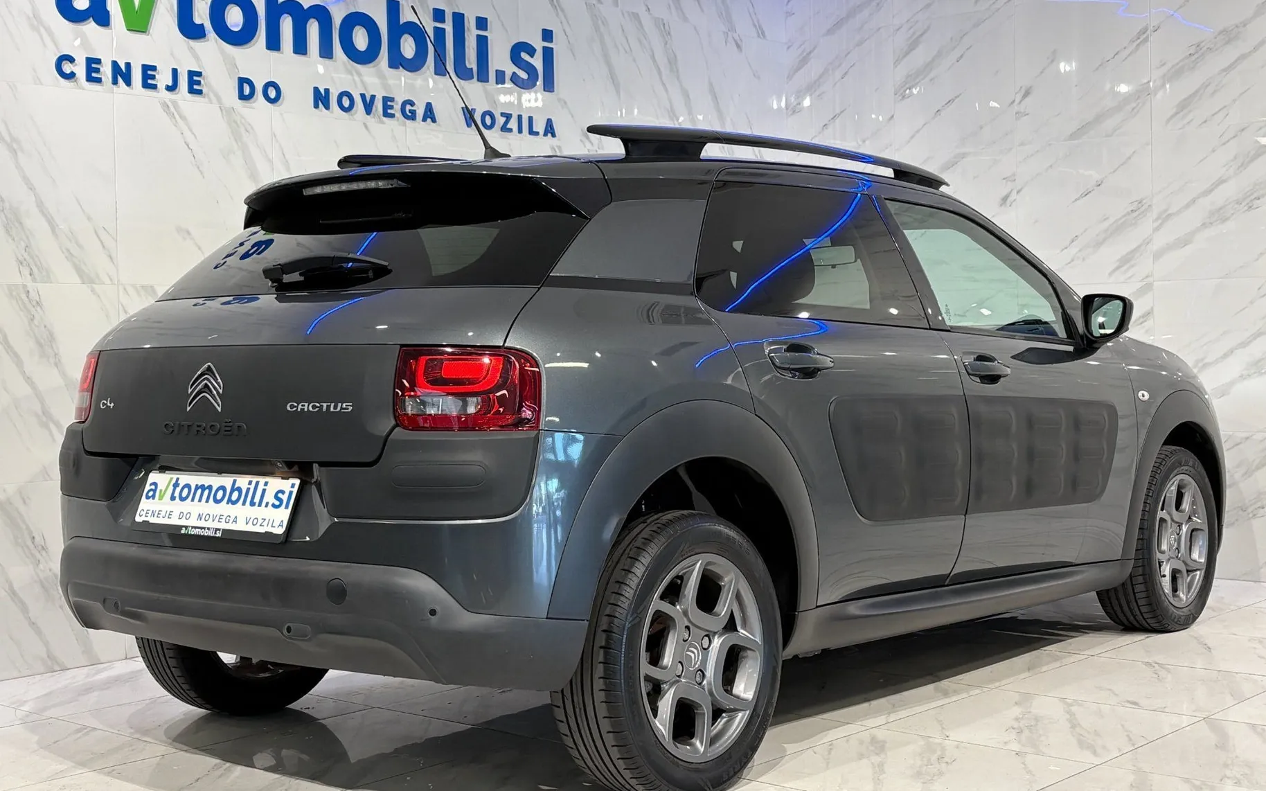 Zunanja slika - Citroën C4 Cactus - 1.6 HDi KAMERA-NAVIGACIJA-PDC-TEMPOMAT - 4
