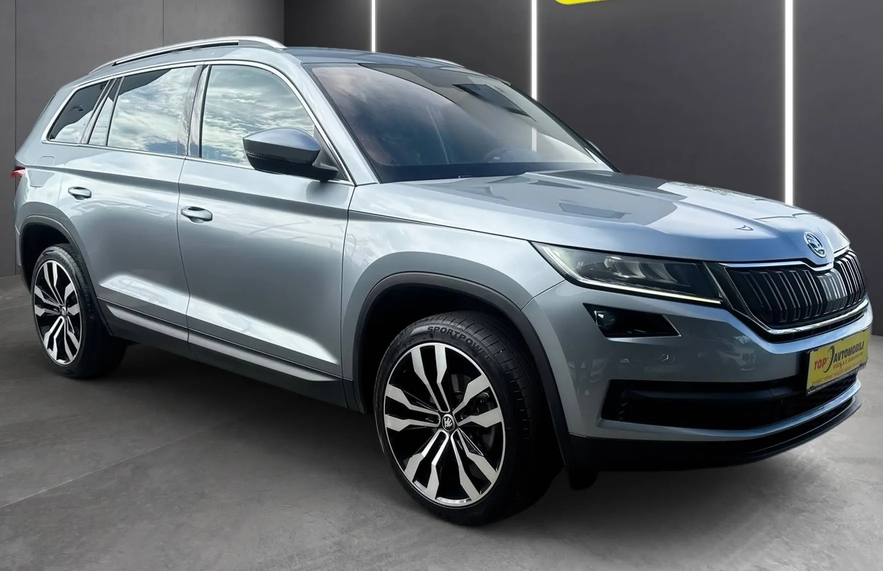Zunanja slika - Škoda Kodiaq - 2.0 TDI FUL LED ACC NAVI VIRTUAL HI-FI KLJUKA TOP - 10