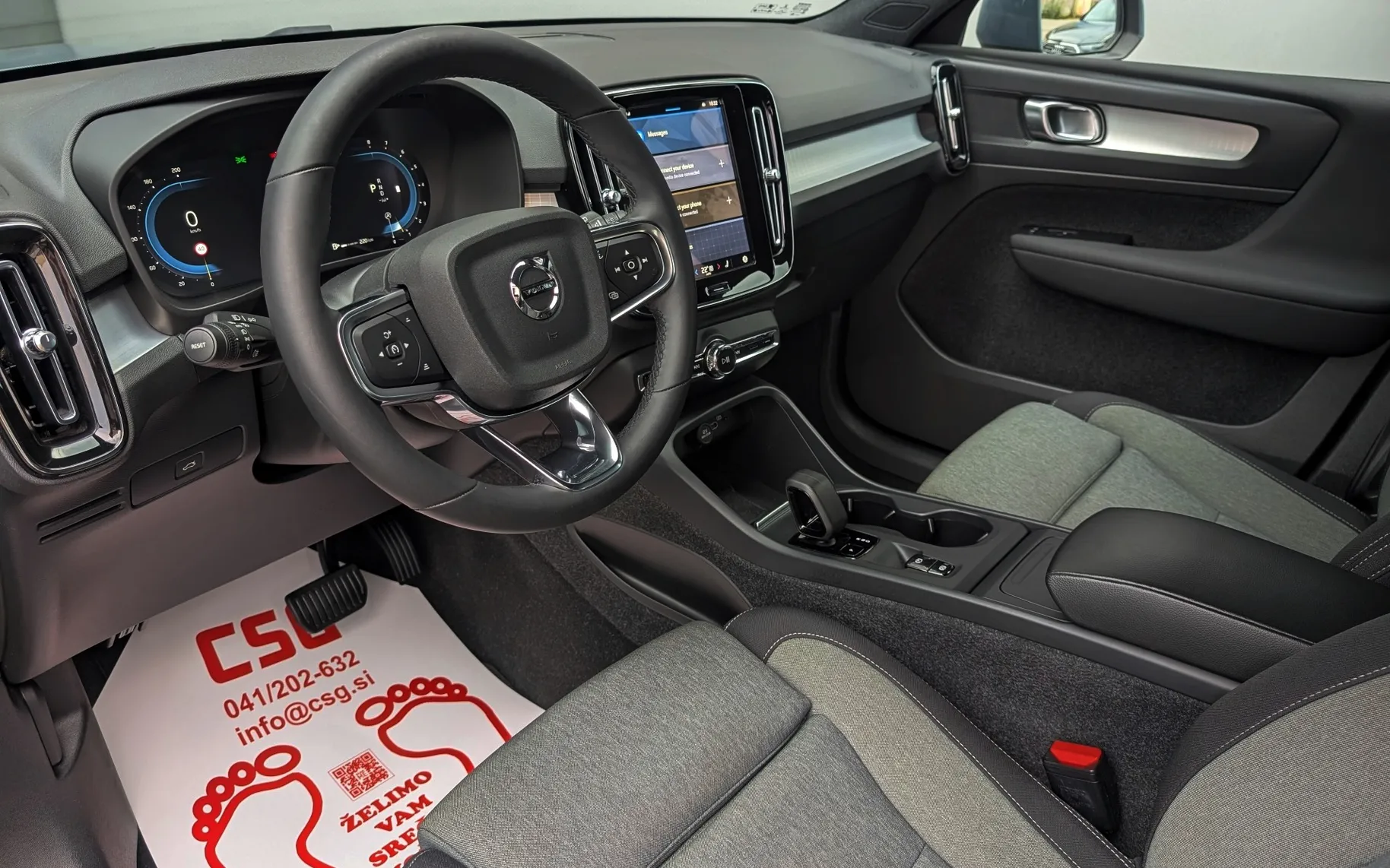 Zunanja slika - Volvo XC40 - B3P - 8