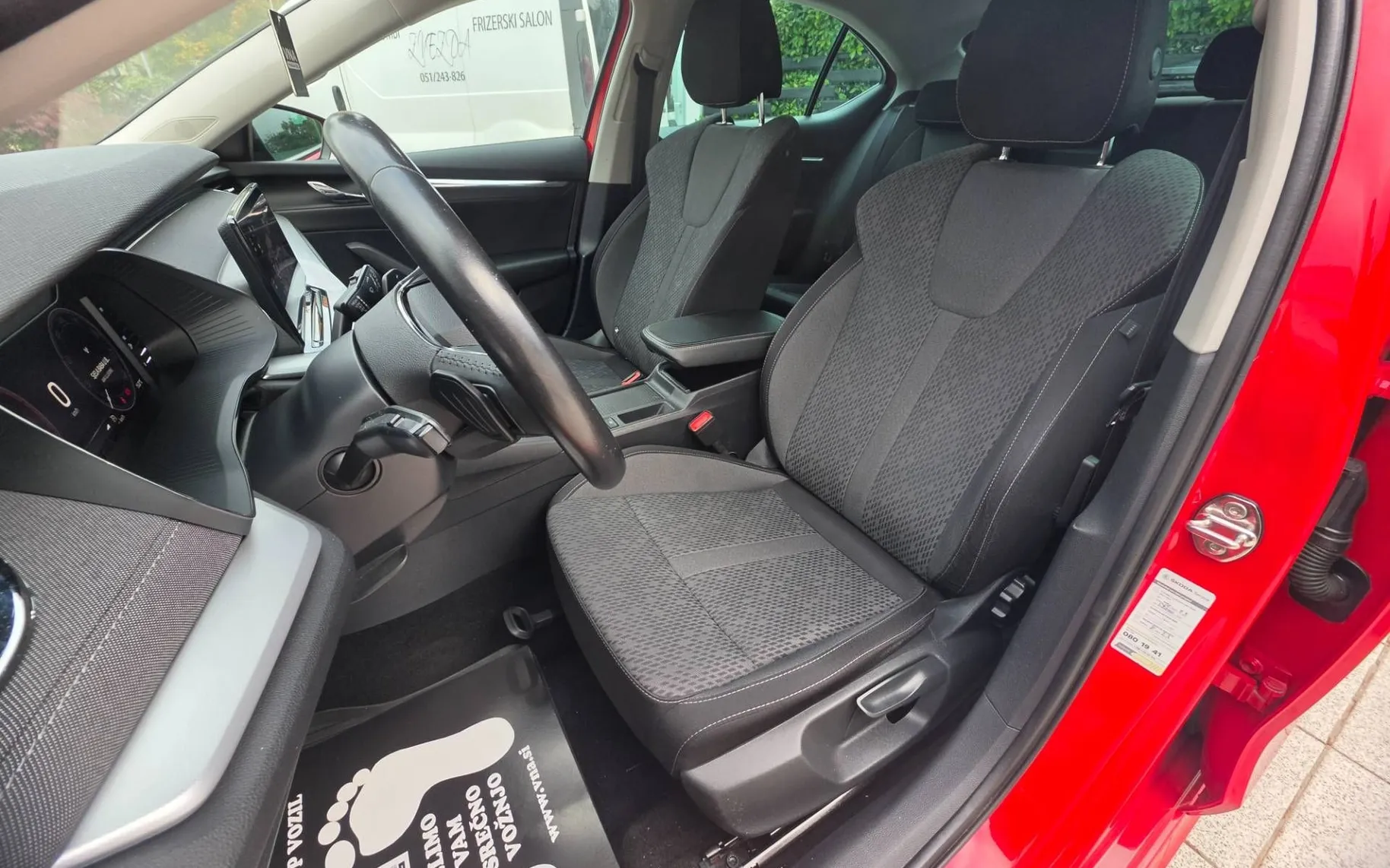 Notranja slika - Škoda Octavia - 2.0 TDI DSG SPORT-LINE |VIRTUAL|MATRIX|TEMPOMAT| - 8