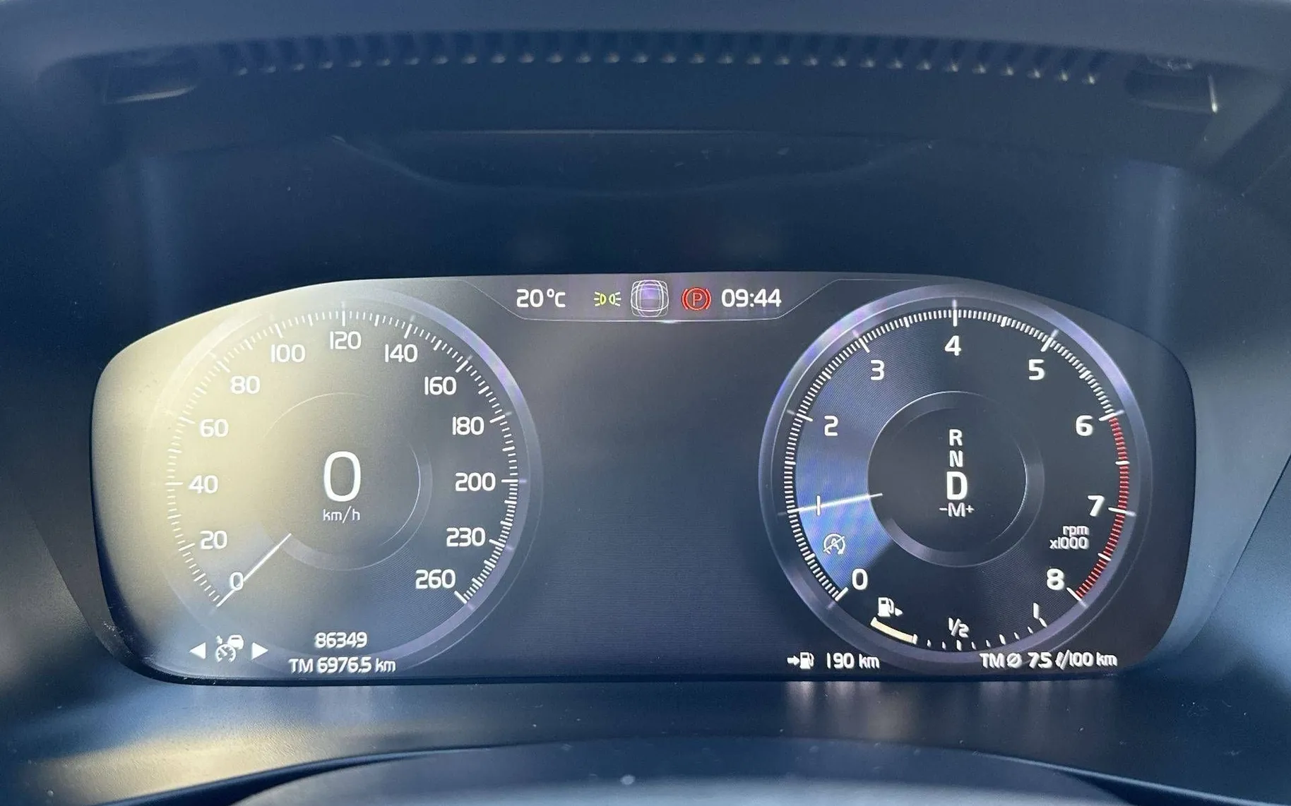 Notranja slika - Volvo XC40 - T3 Momentum Pro Avt. - 15