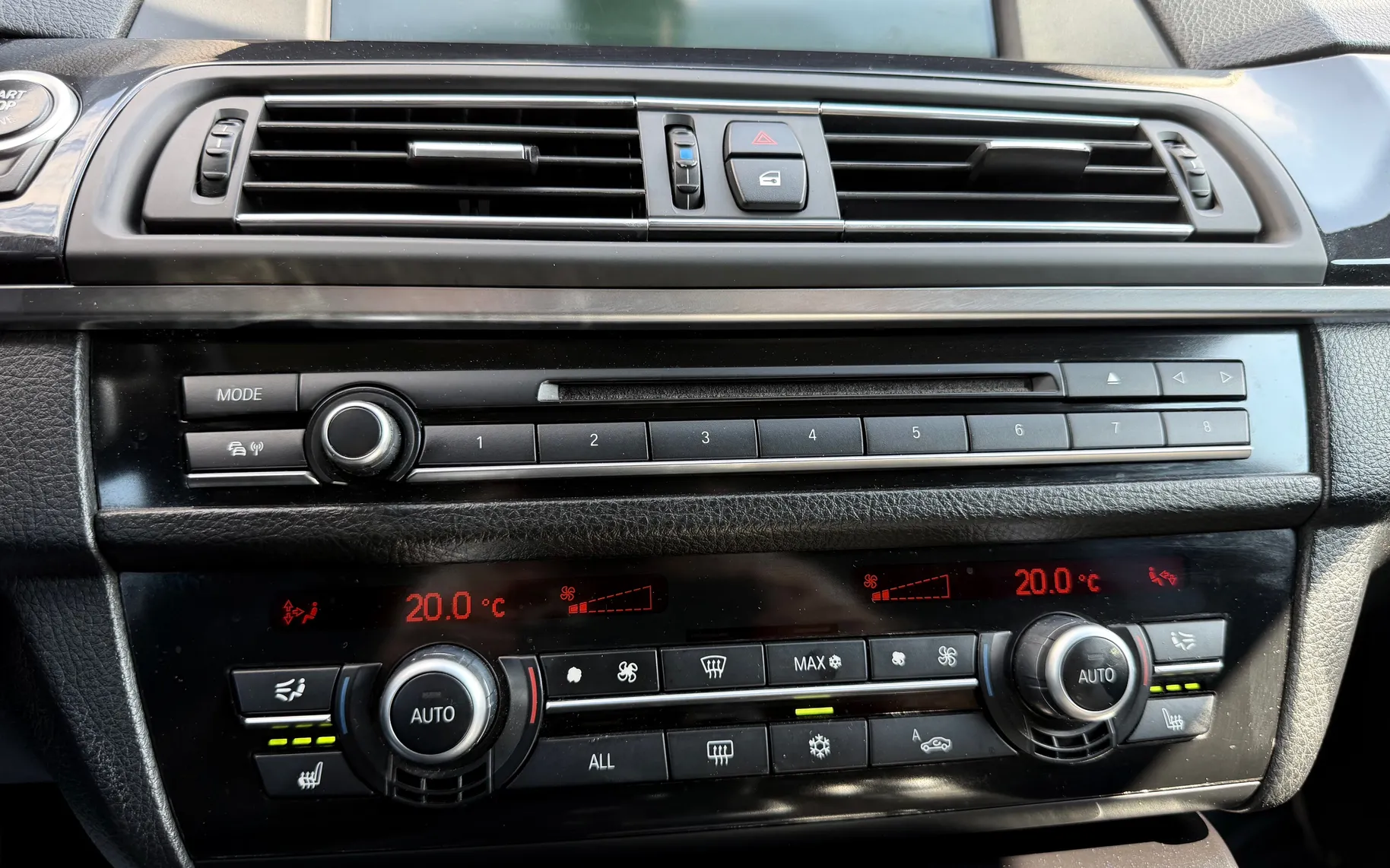 Zunanja slika - BMW Serija 5 - 520D AUT. 2.LASTNIK GRETJE SED. NAVI - 18