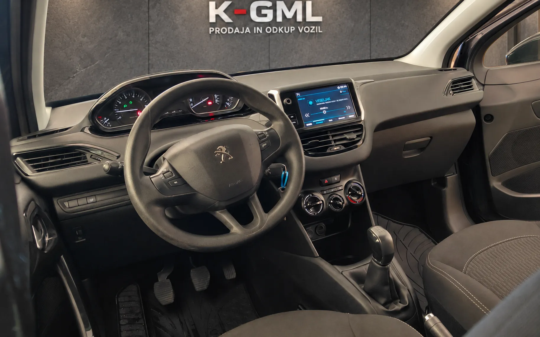 Zunanja slika - Peugeot 208 - 1.2 PureTech-PRVA LASTNICA-ODLIČEN - 5