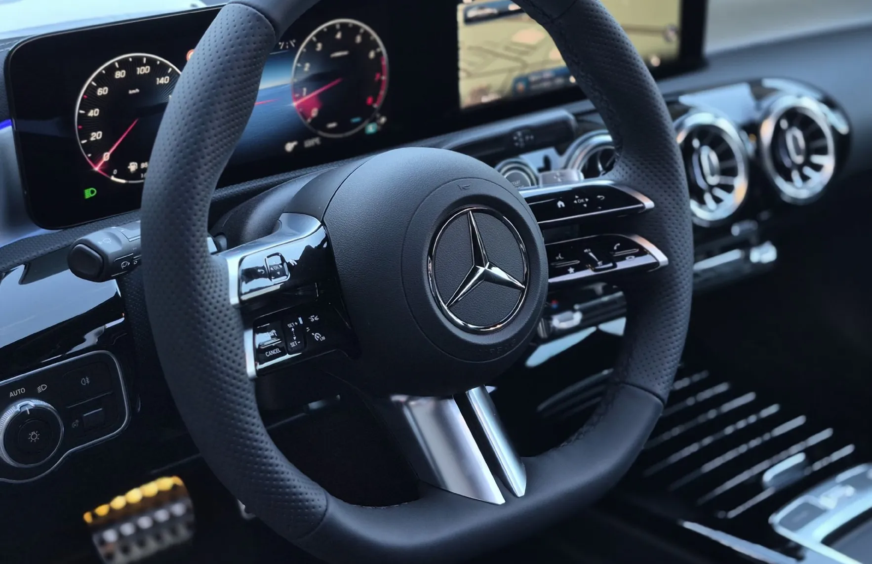 Zunanja slika - Mercedes-Benz CLA-Razred - 200 AMG Line - 13