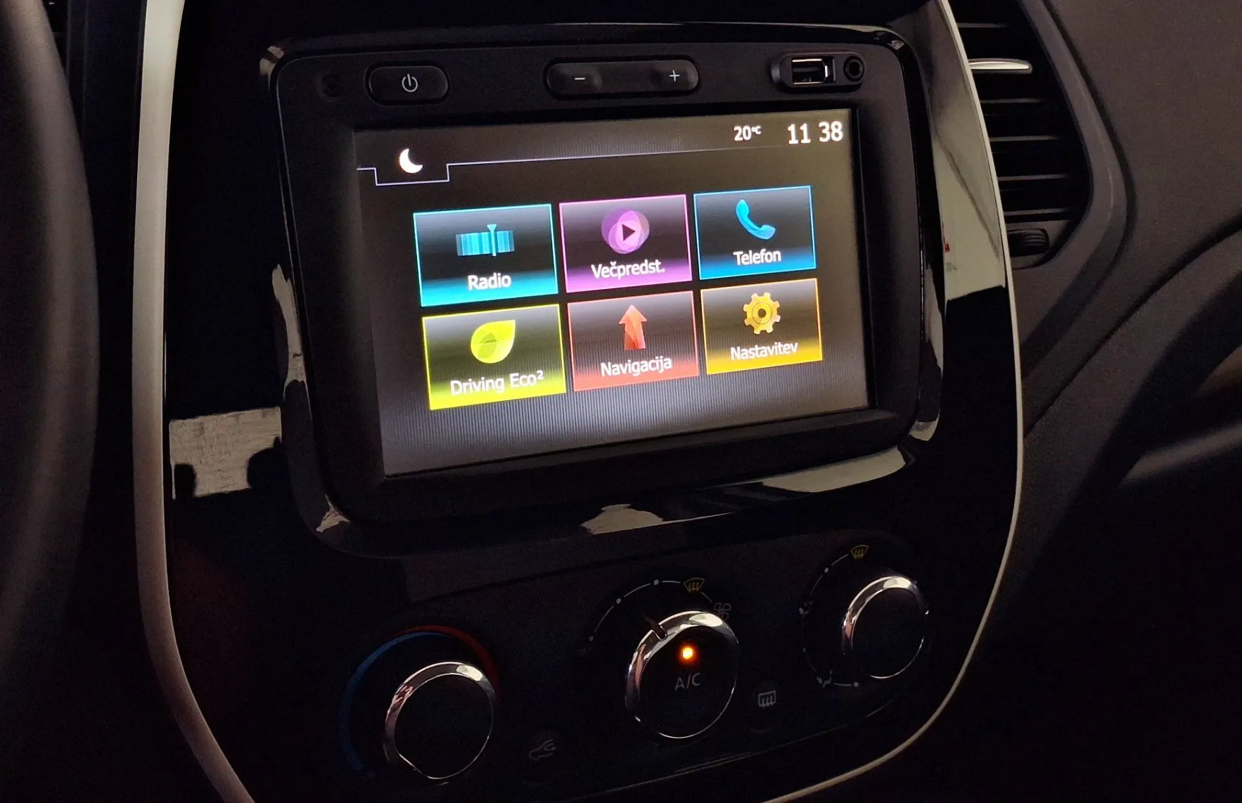 Zunanja slika - Renault Captur - TCe 90 Outdoor•Slovensko vozilo•1.Lastnik• - 16