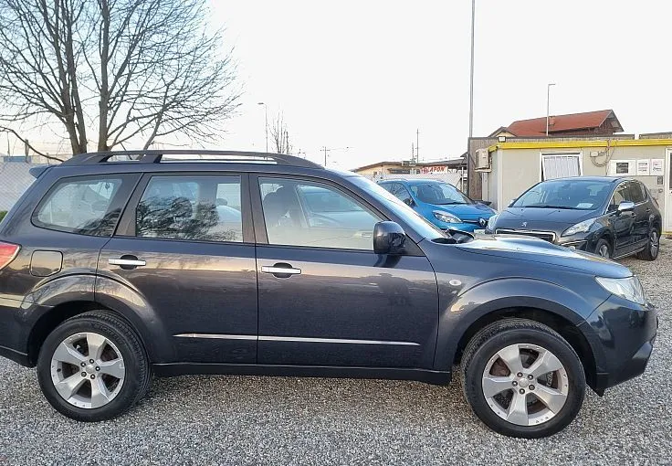 Zunanja slika - Subaru Forester - 2.0D 4X4 - HITRI KREDIT BREZ POLOGA - 5