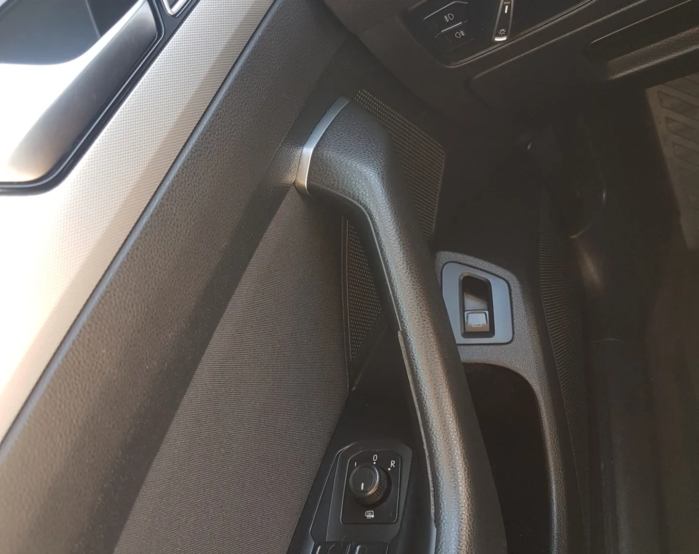 Zunanja slika - VW Passat - 4motion 2,0 TDI BMT Comfortline - 18
