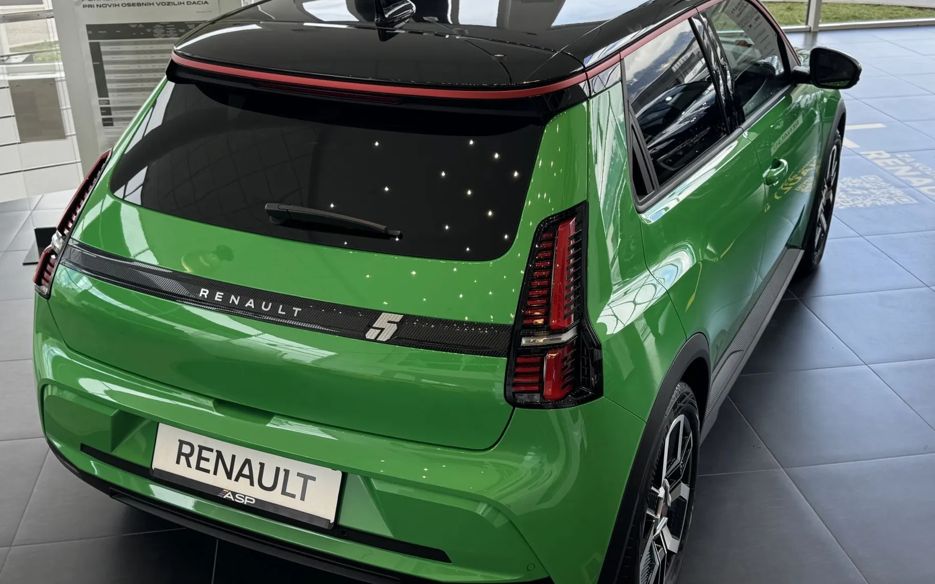Zunanja slika - Renault 5 E-tech - techno EV52 110kW - 6