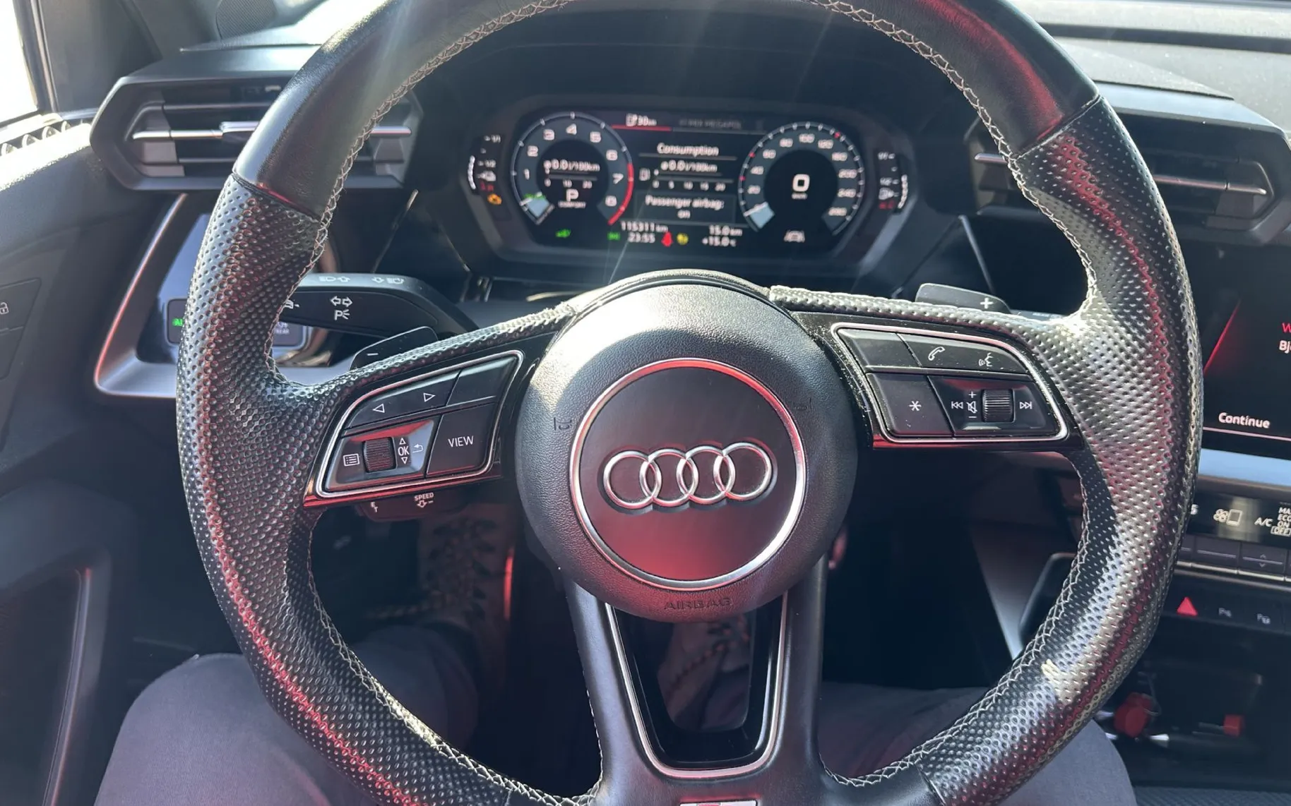 Notranja slika - Audi A3 - 45 TFSI e S line+4ALU.KAMERA.NAVI.LED.USNJE.ACC - 10