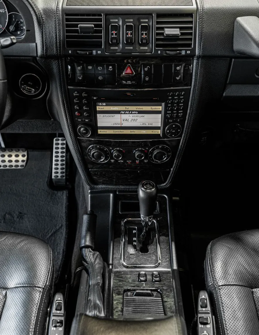 Zunanja slika - Mercedes-Benz G-Razred - G350D-PANO-USNJE-NAVI-HLAJ.SED-TEMPOMAT-20C - 15