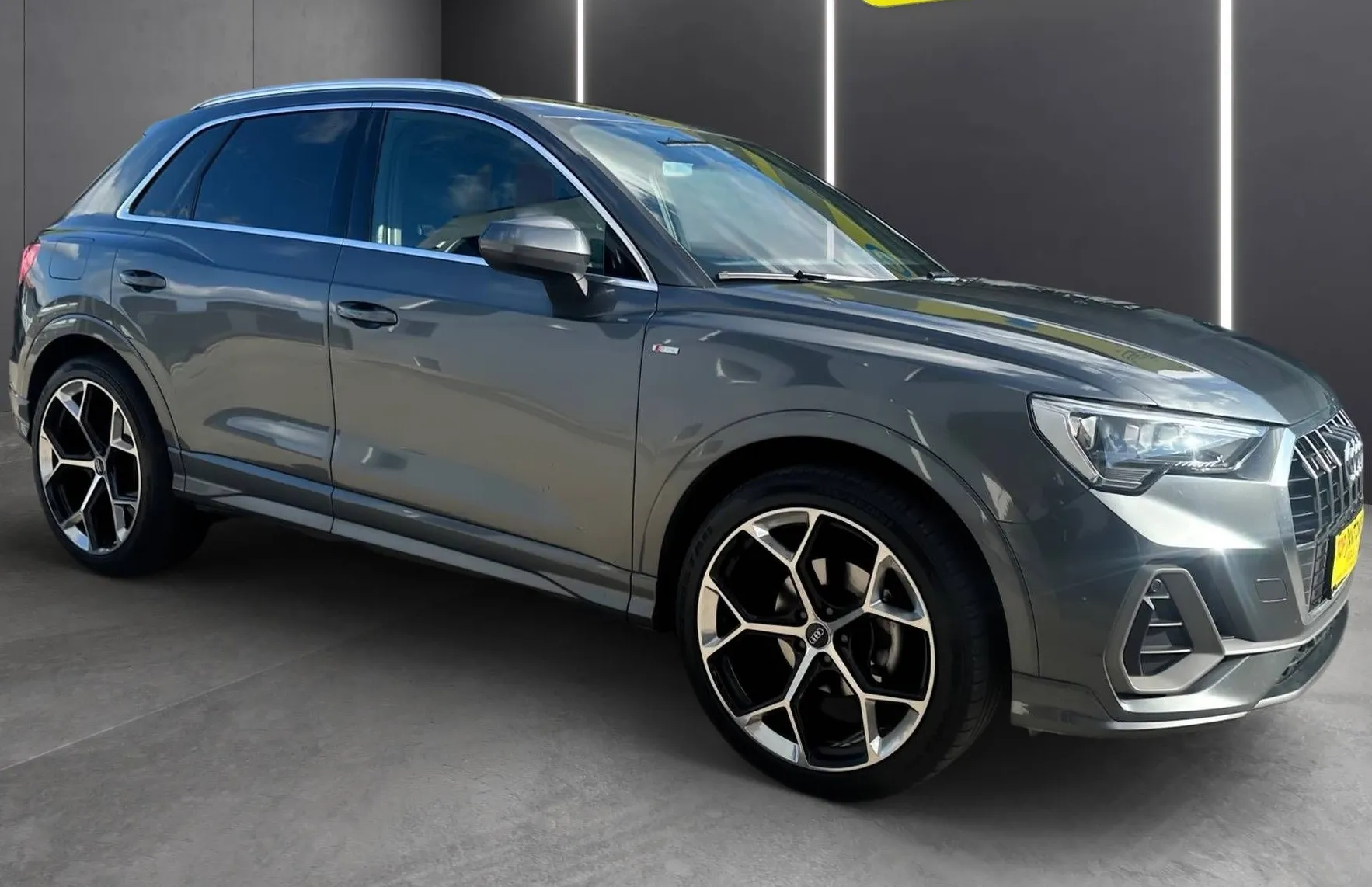 Zunanja slika - Audi Q3 - 35 TFSI S-LINE NAVI ACC MRTVI KOTI LINE ASSIST T - 10