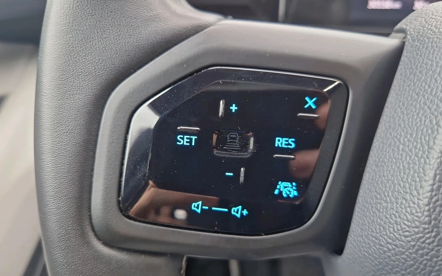 Zunanja slika - Ford Explorer - PREMIUM AWD 340KM PODALJŠAN DOSEG-SLO-USNJE-360o - 18