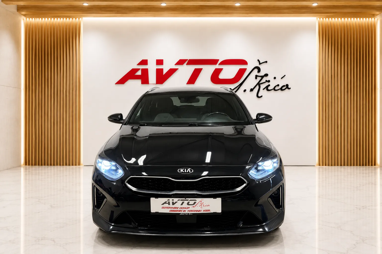 Notranja slika - KIA Proceed - 1.6 CRDi-GT-LINE-ACC-AUT-KAMERA-NAVI-GRETJE SED - 7