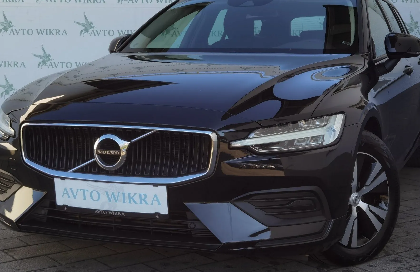 Zunanja slika - Volvo V60 - D3 Momentum FULLED•TEMP•VIRTUAL•KAMERA•2X-PDC•16C• - 2