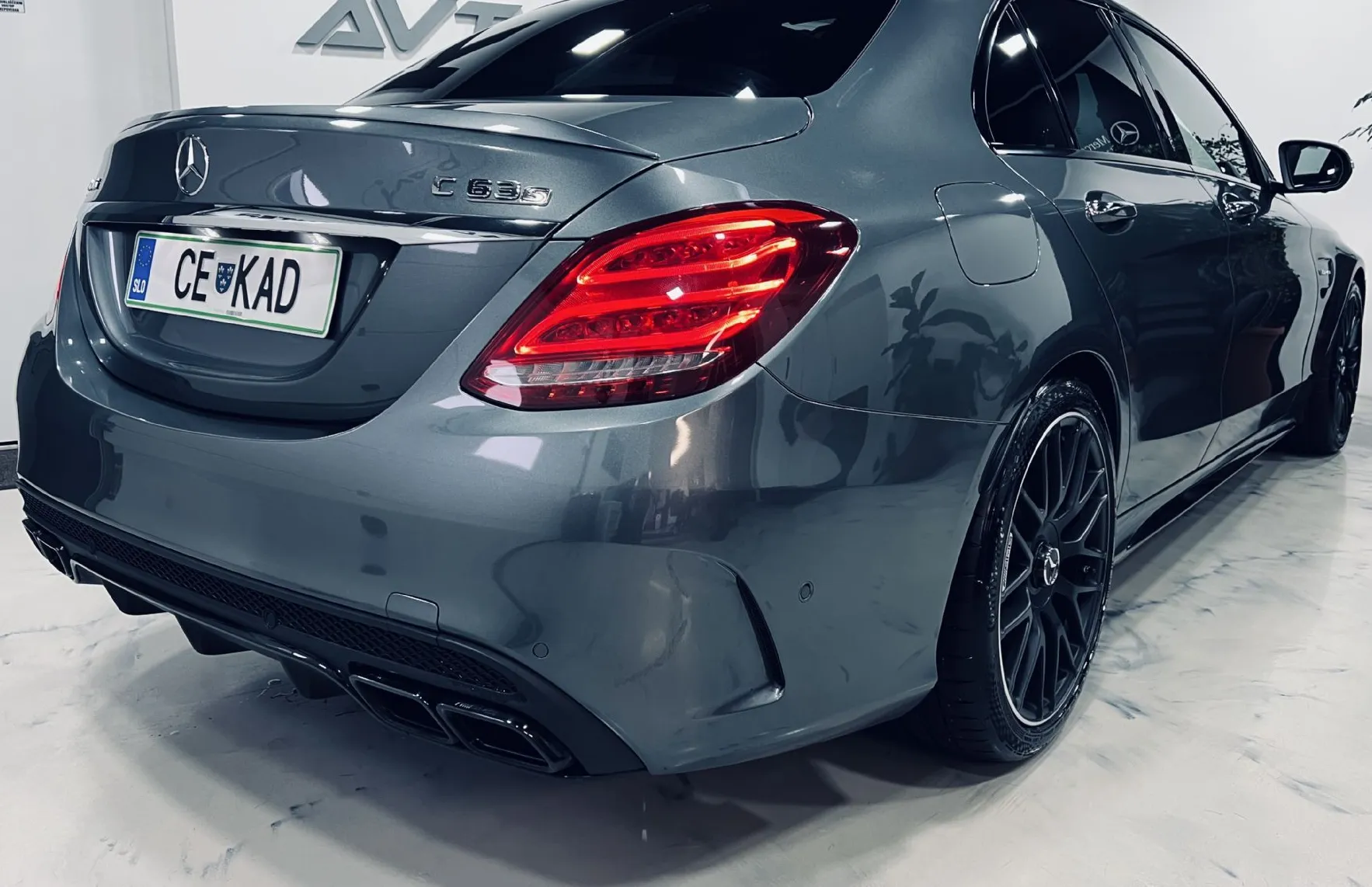 Zunanja slika - Mercedes-Benz C-Razred - C 63 S AMG Avt. V8 - 4