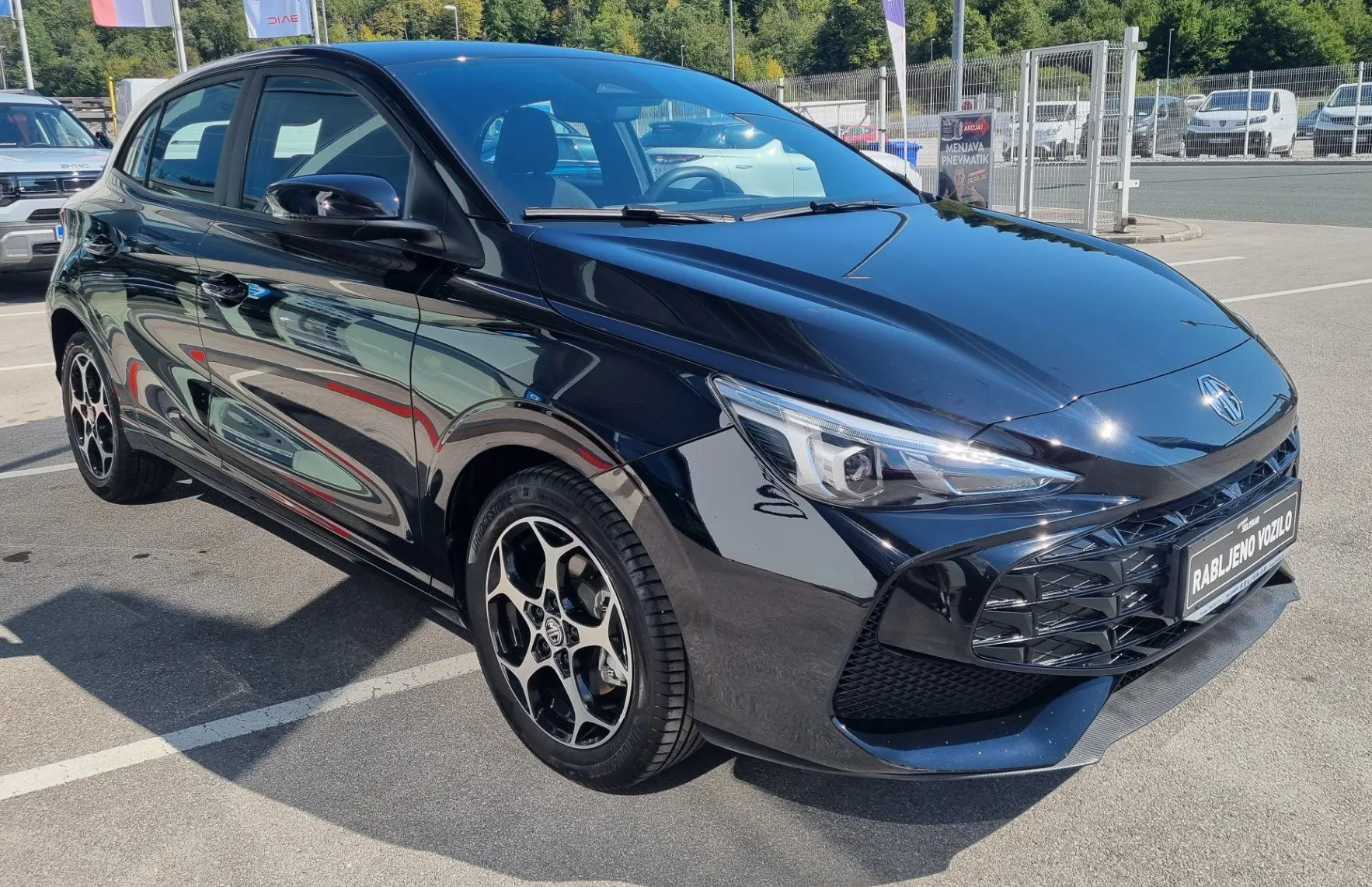 Zunanja slika - MG MG3 - 1.5 COMFORT - ODLIČNO OHRANJEN - TOP OPREMA - 4