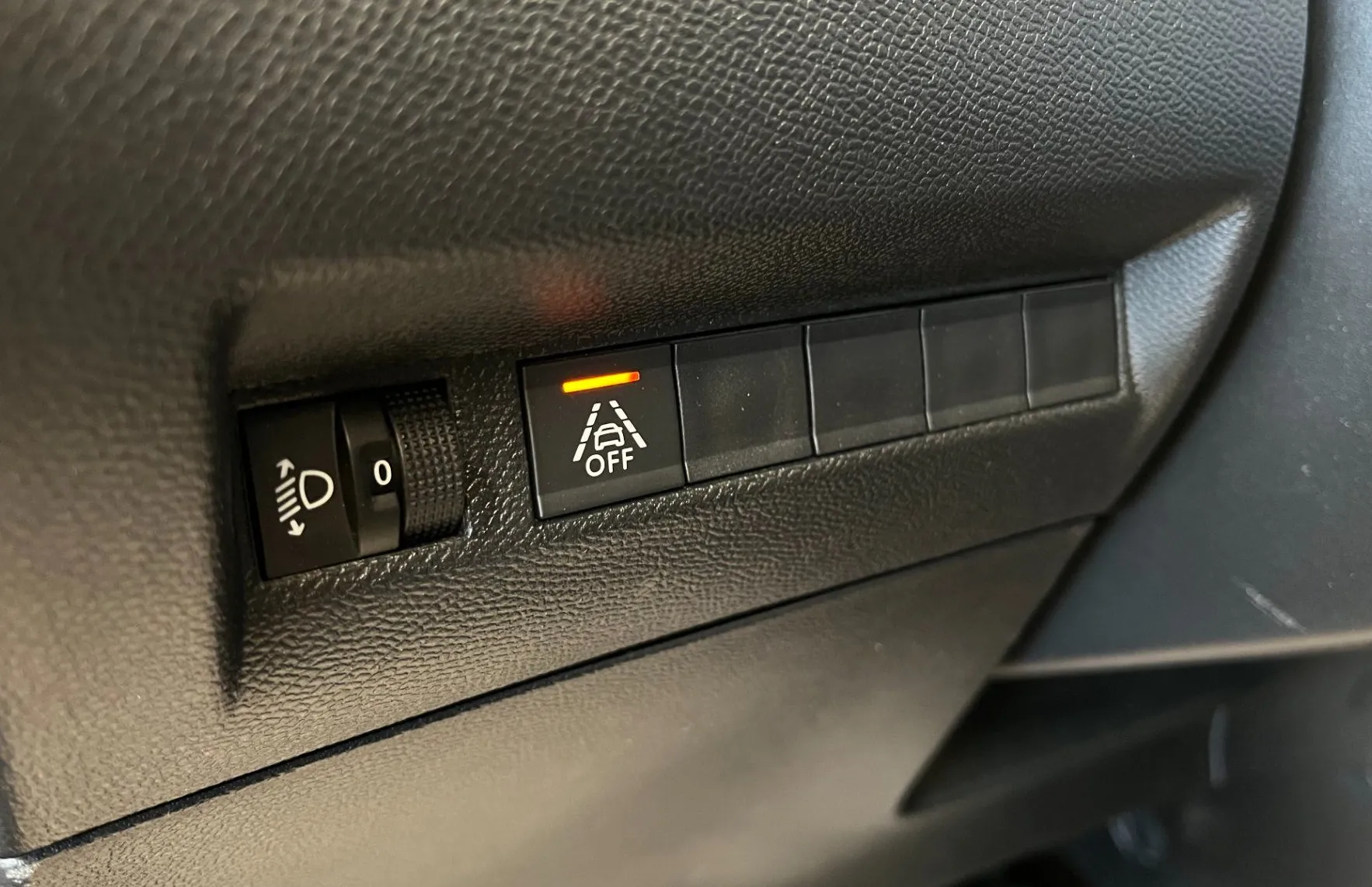Zunanja slika - Peugeot 2008 - 1.2 PureTech 100 Active Pack - 17