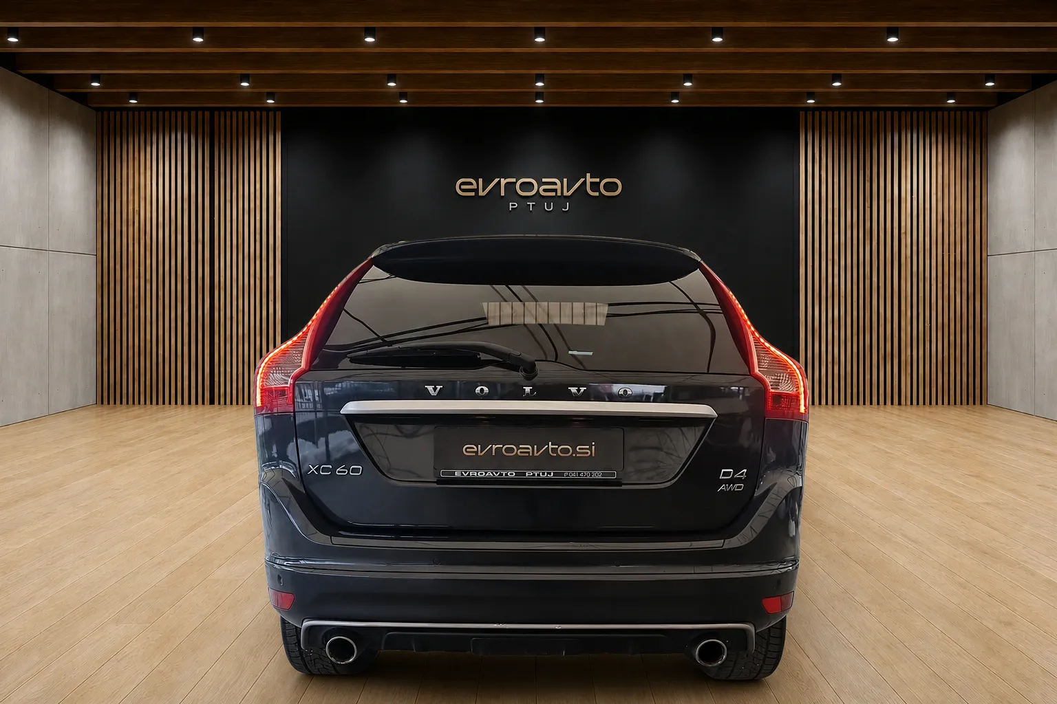 Zunanja slika - Volvo XC60 - D4 AWD AUTO R-Design•Legendarni 5-valjni motor... - 4