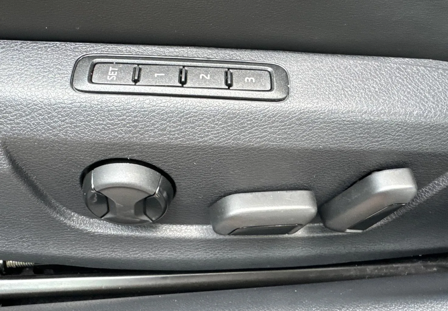 Zunanja slika - Škoda Superb - 4X4-N1-VIRTUAL-SPORTLINE-PANO-NAVI-360-ACC-MEMORY - 16