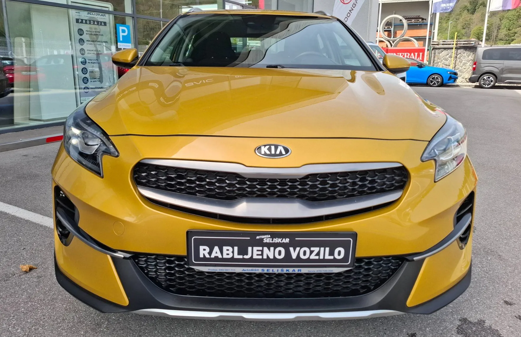 Zunanja slika - KIA XCeed - 1.0 T-GDi - SLOVENSKI - POTRJENA SERVISNA KNJIGA - 3