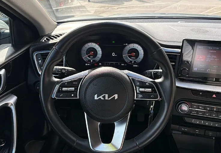 Zunanja slika - KIA XCeed - 1.5 T-GDI WAY M T 117 Kw - 7