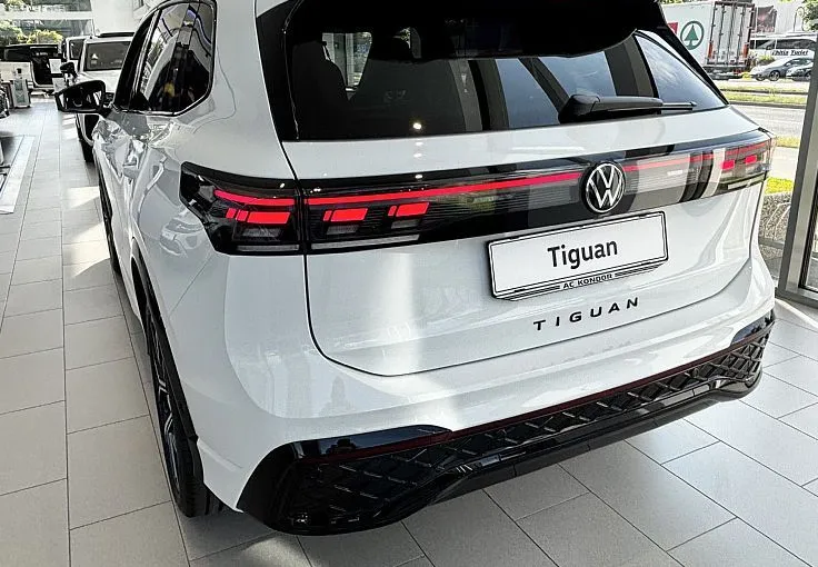Zunanja slika - Volkswagen Tiguan - R-Line 4JOY 1.5 eTSI DSG - BLACK STYLE - 4