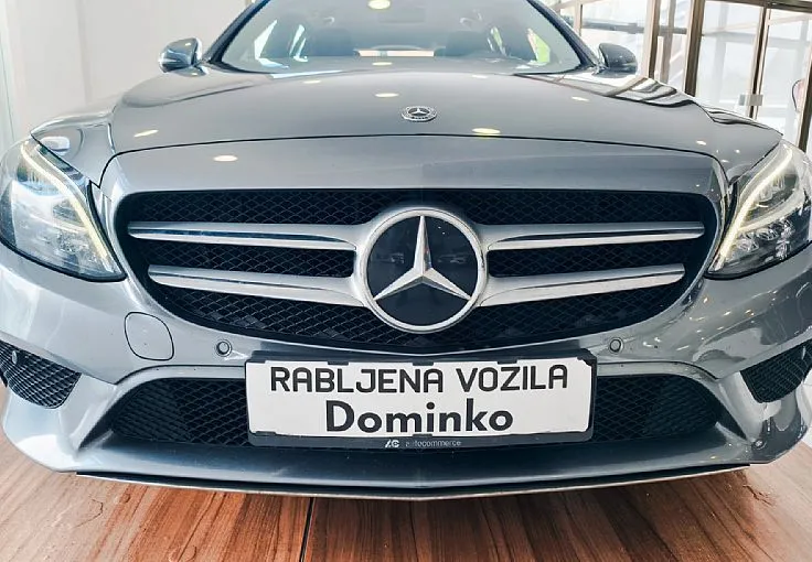 Zunanja slika - Mercedes-Benz C-Razred - 180d T AVANT PRO-SLO-KAMERA-DAB-APPLE-TEMP-VIDEO - 2