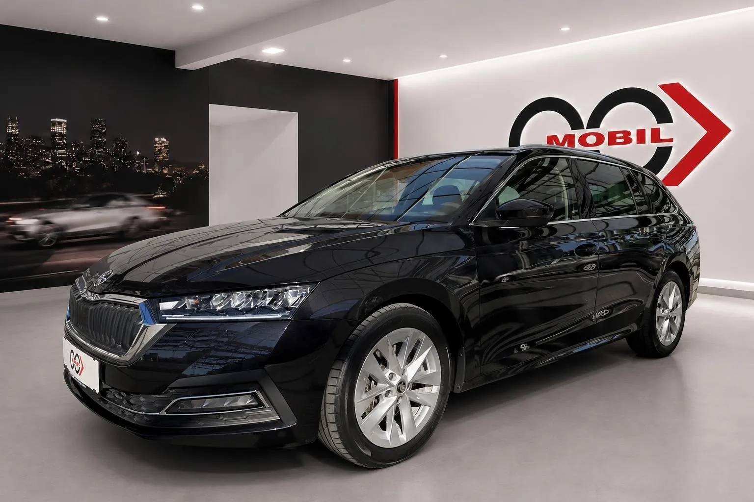 Zunanja slika - Škoda Octavia - Combi 2.0 TDI Style DSG- LED.DCC.kamera.HUD.memory - 1