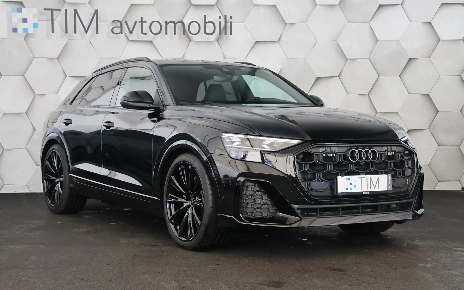 Zunanja slika - Audi Q8 - 50TDI Quattro Tiptronic S-Line - 2