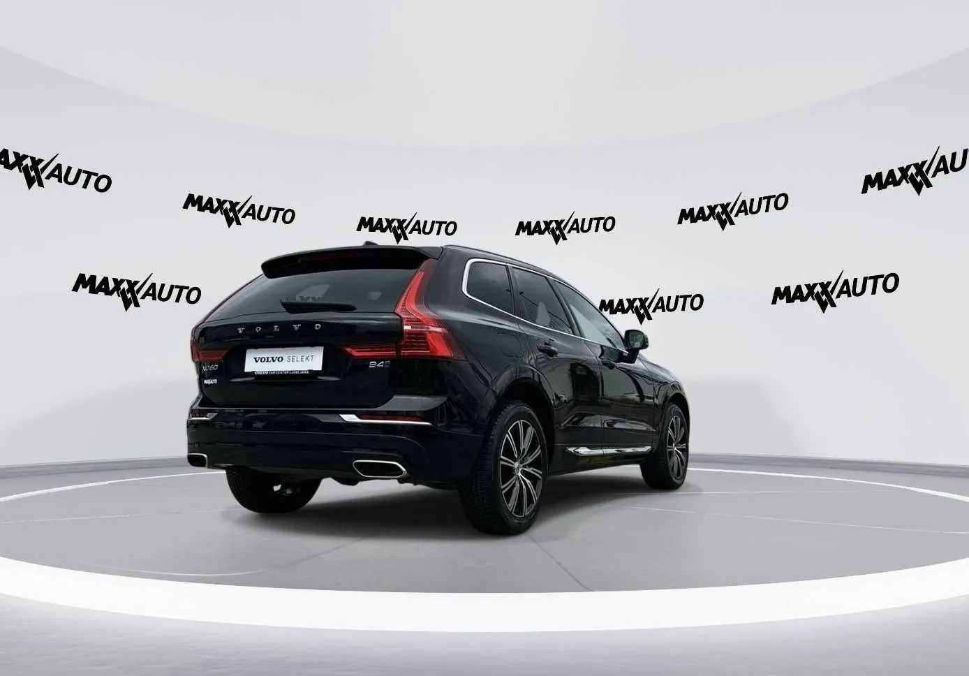 Zunanja slika - Volvo XC60 - B4D AWD AUT Momentum Pro - 5