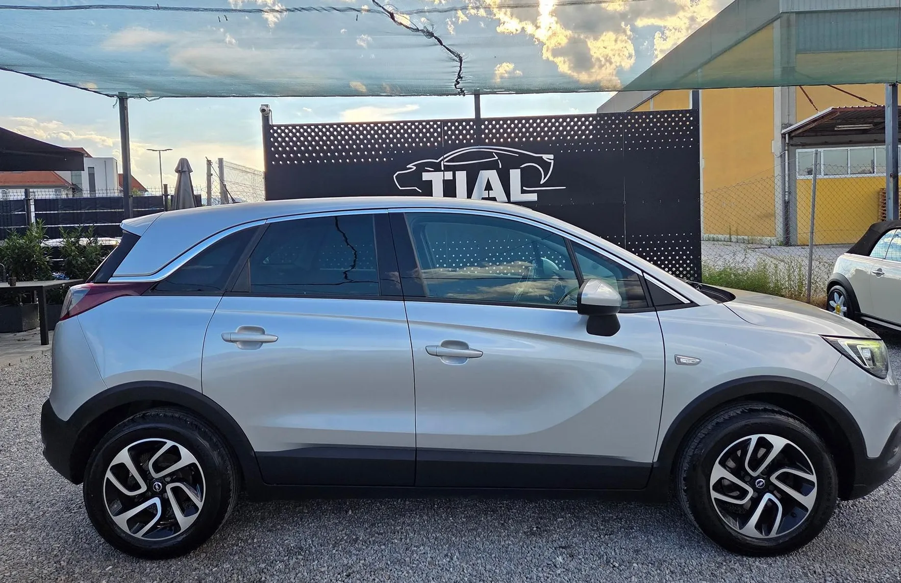 Zunanja slika - Opel Crossland - X 1.2-SLO-1.LASTNIK-LED-PDC-ALU-KAMERA-91.000KM... - 8