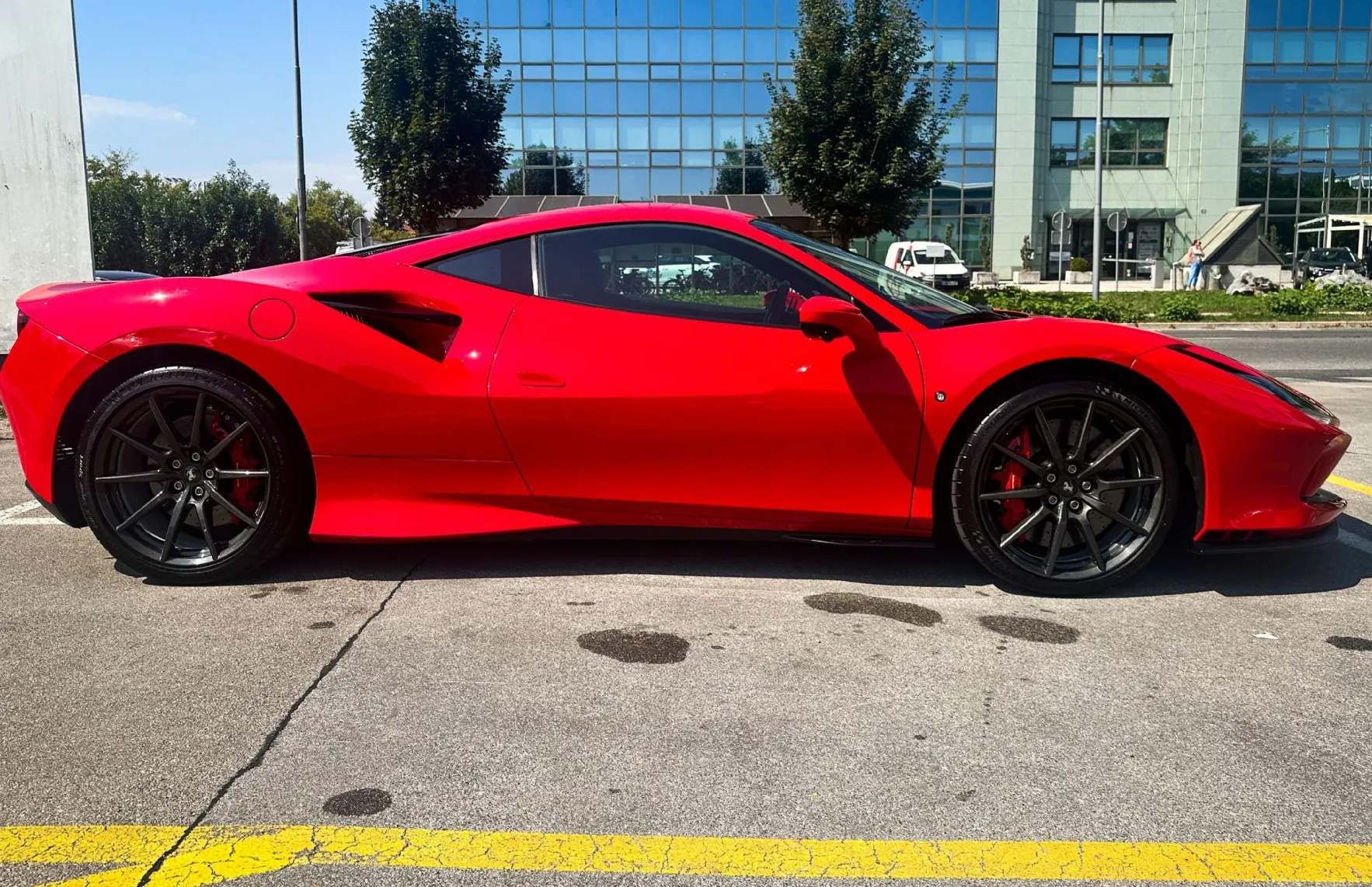 Zunanja slika - Ferrari F8 - AFS ELEV 360KAM EL.SEDEŽI - 4
