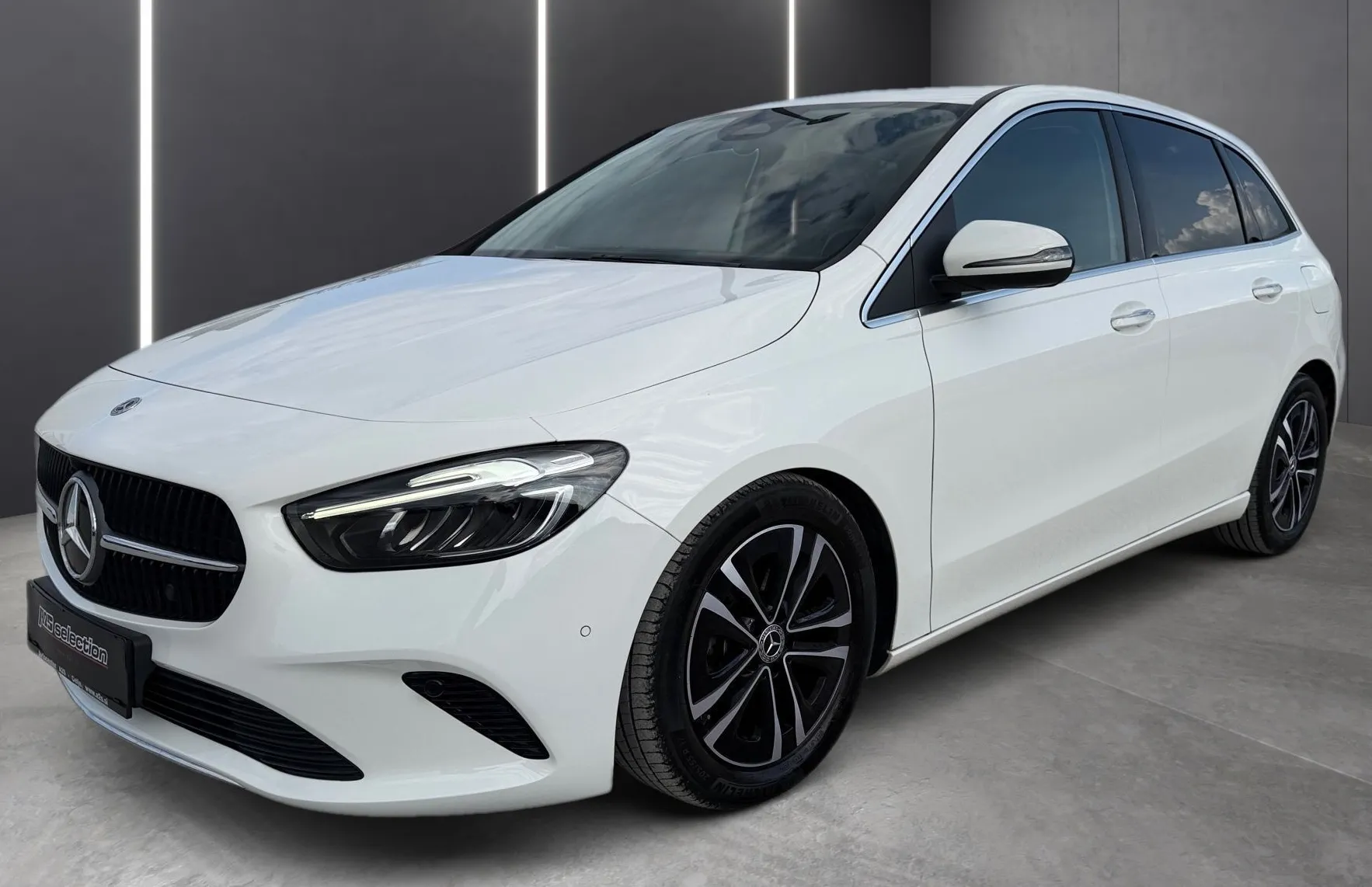 Zunanja slika - Mercedes-Benz B-Razred - B 200 d DCT Advanced Plus-Keylees-LED-PDC-Kamera - 1
