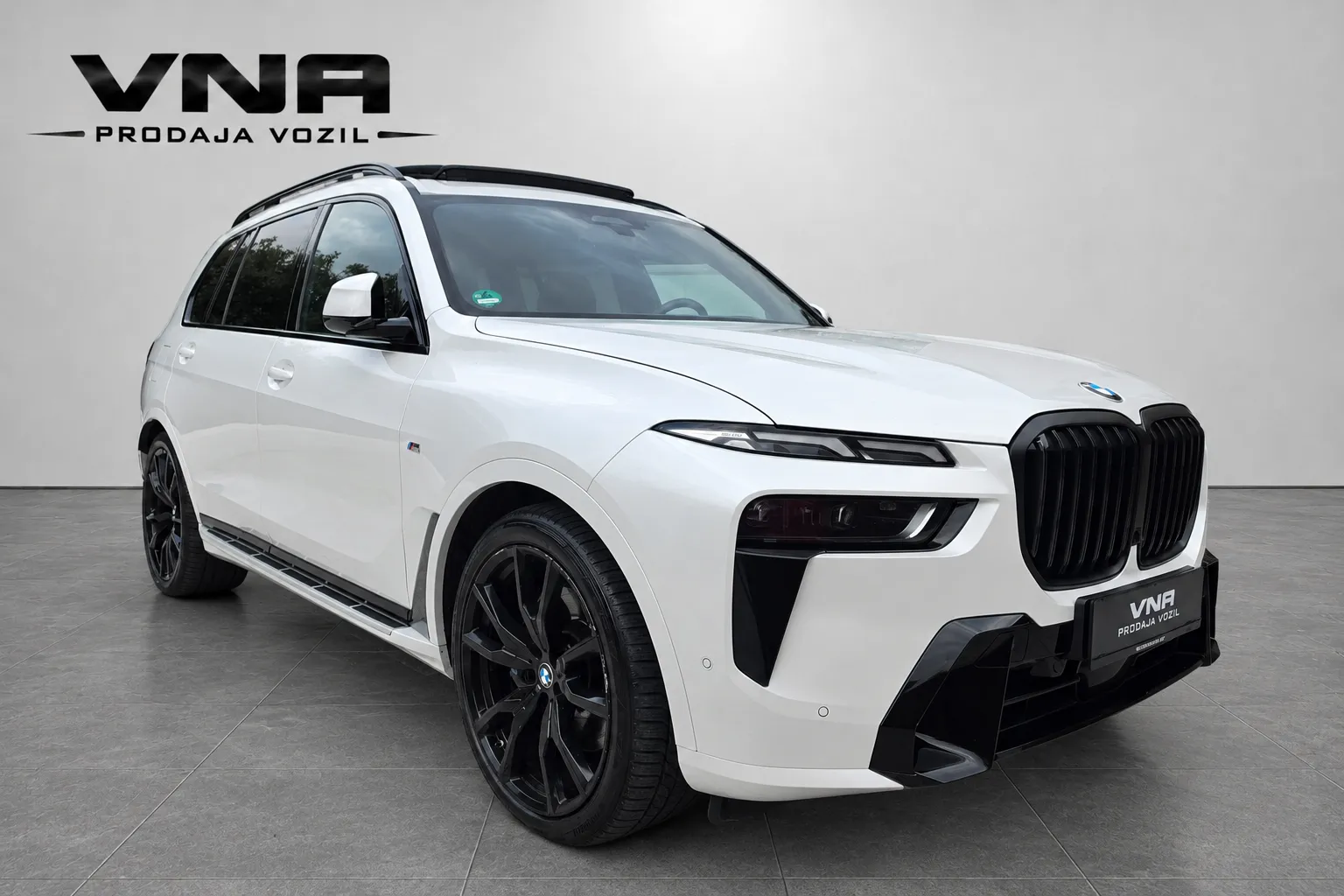 Zunanja slika - BMW serija X7: - X7 xDrive40d Avt. |SKY|ZRAK|PANO|HL-SED|MAX-OPREMA - 3
