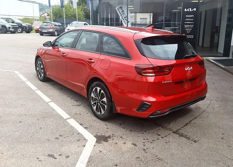Zunanja slika - KIA Ceed - SW 1.5 T-GDi LX Champion+ ISG. M T 103 kW - 4